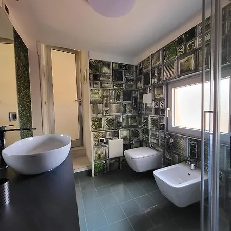 Archome بومبيي